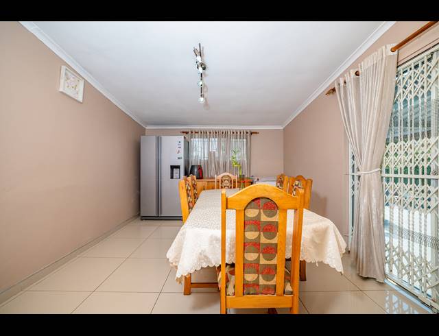 3 BEDROOM FREEHOLD FOR SALE IN HILLARY